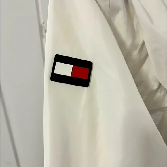 Tommy Hilfiger White Hooded Vintage Shell rain Jacket with Signature Trim - Picture 4 of 8
